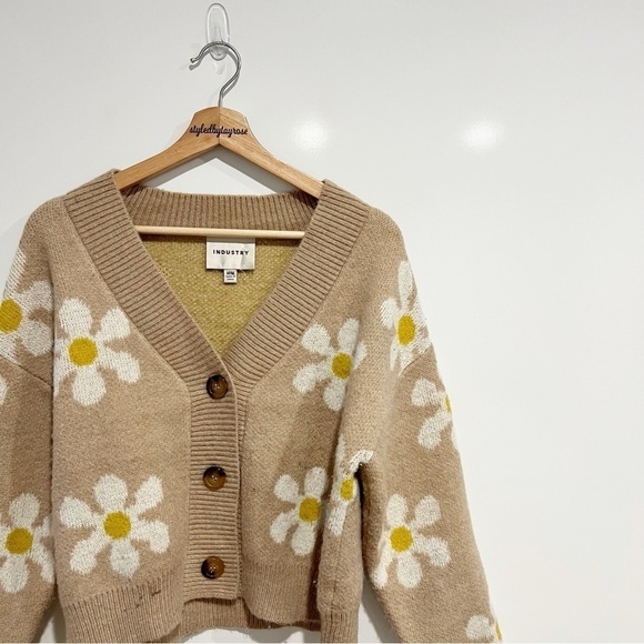 Nordstrom Industry Floral Cardigan Sweater - Picture 4 of 9